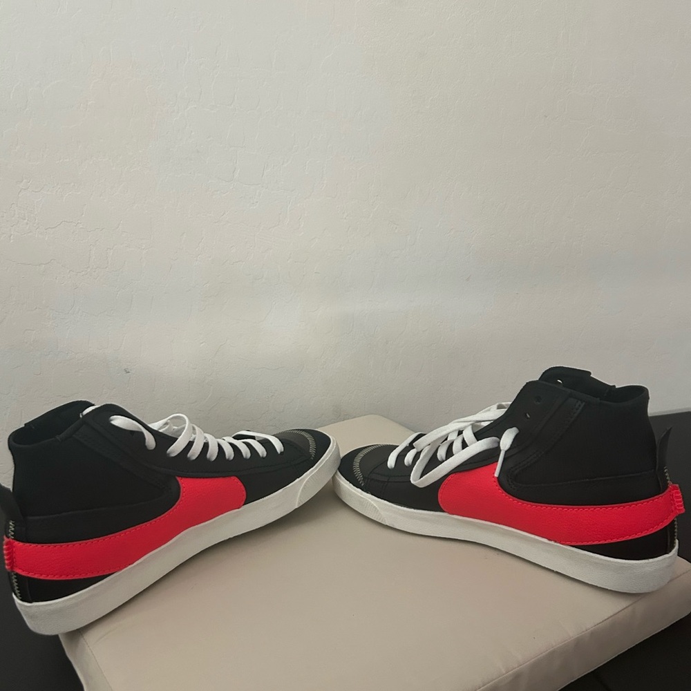 Size 12 - Nike Blazer '77 Jumbo Mid Black Bright Crimson - Picture 7 of 7